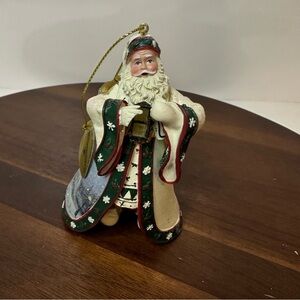Thomas Kinkade Santa Ornament – The Ashton-Drake Galleries – Winter Scene Robe